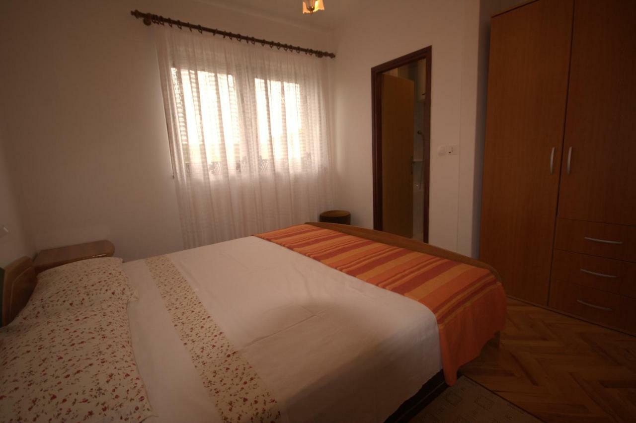 Apartments Cvelic Milovcic Malinska Exterior photo