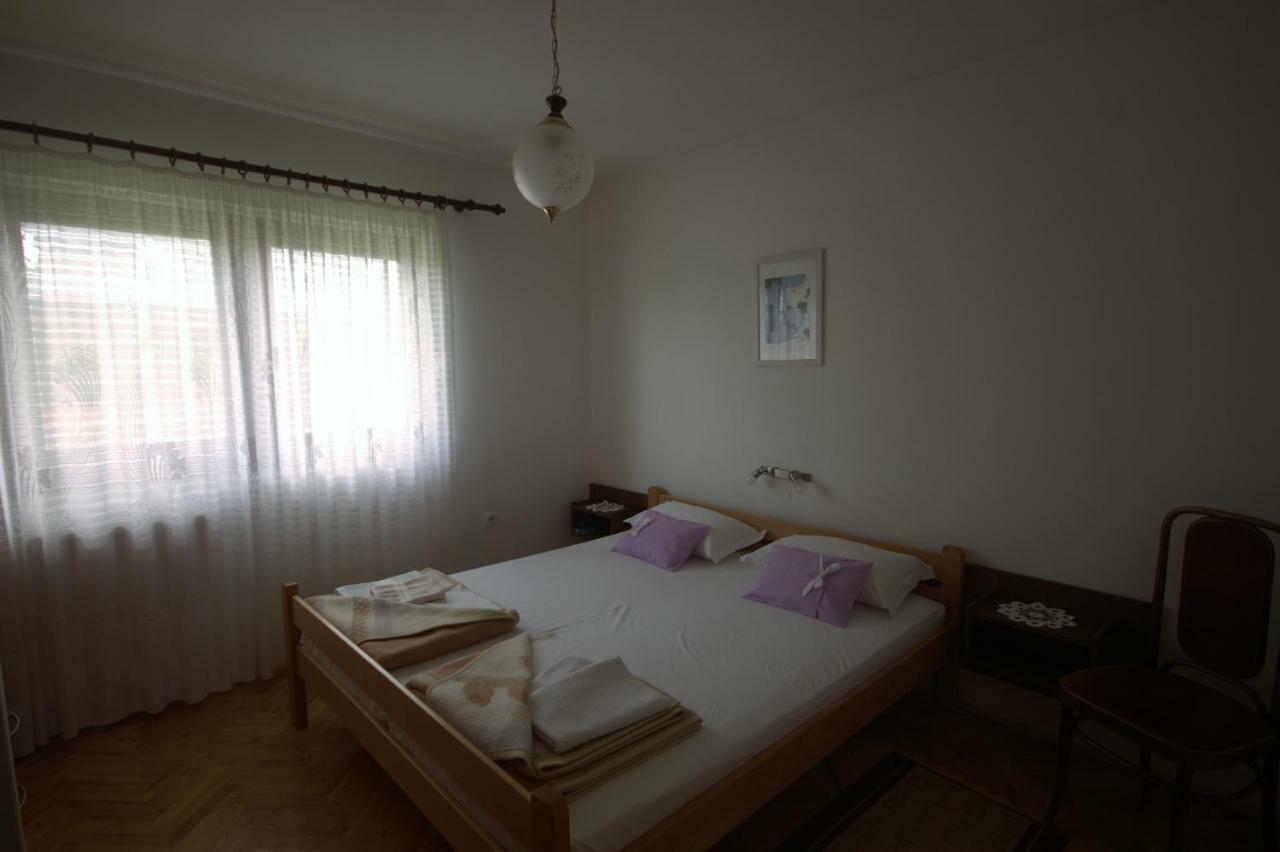 Apartments Cvelic Milovcic Malinska Exterior photo